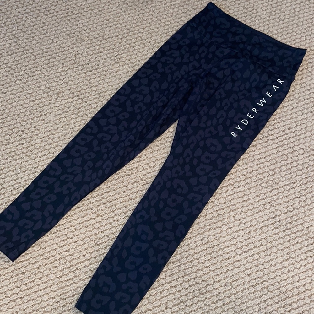 Ryderwear scrunch bum leggings